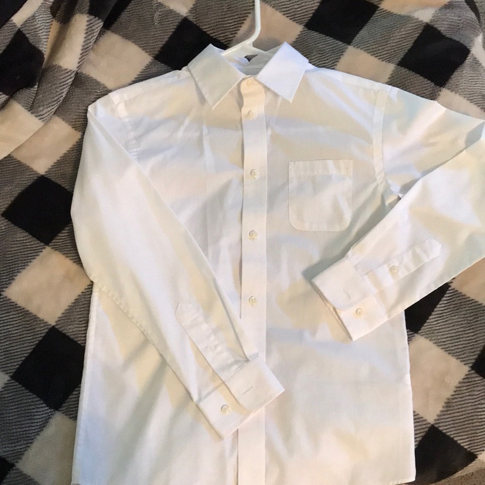 Cherokee cotton poly blend button up